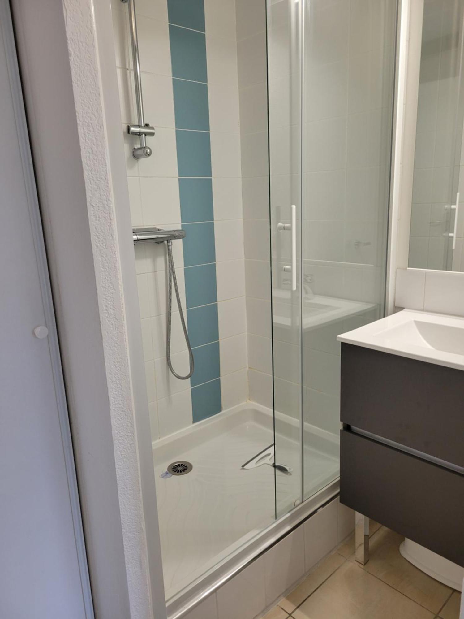 Appartement Dans Residence Avec Piscine ラ・ロンド・レ・モール エクステリア 写真